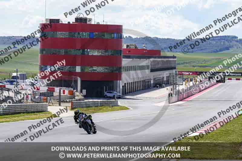 cadwell no limits trackday;cadwell park;cadwell park photographs;cadwell trackday photographs;enduro digital images;event digital images;eventdigitalimages;navarra;no limits trackdays;peter wileman photography;racing digital images;trackday digital images;trackday photos